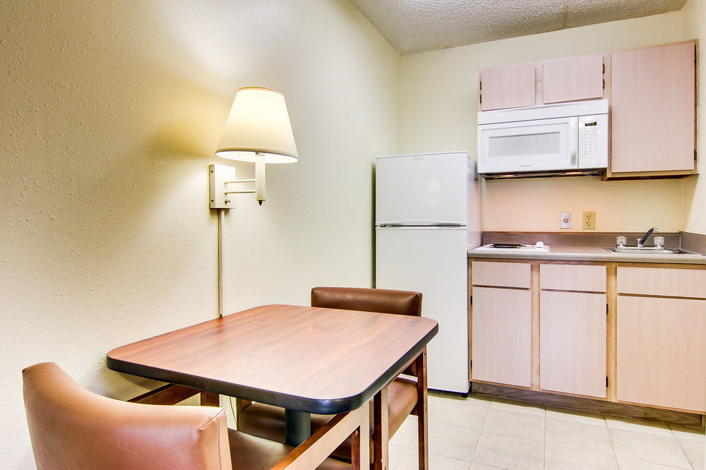 Intown Suites Extended Stay Jacksonville Fl - Baymeadows Exterior photo